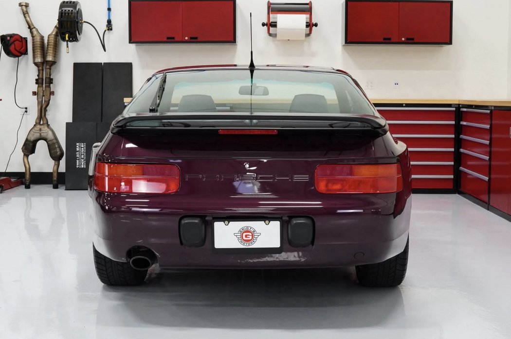 Porsche 968