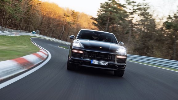 Nové Porsche Cayenne Coupe má rekord mezi SUV na Nürburgringu