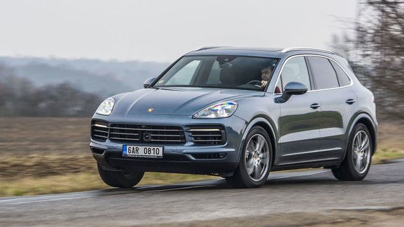 Cayenne už nebude největší. Porsche chystá ještě větší SUV