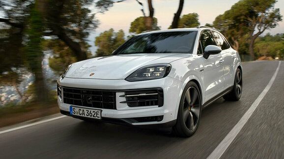 Nové Porsche Cayenne S E-Hybrid: Kombinovaný výkon 519 koní a elektrický dojezd až 90 km