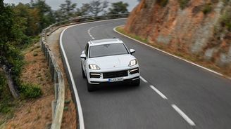 Porsche hlásí rekordní prodeje. Chystá luxusní elektrické SUV