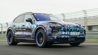 Poprvé za volantem nového Porsche Cayenne: Má přes 1000 koní a nabíjení bez kabelu! Poprvé za volantem nového Porsche Cayenne: Má přes 1000 koní a nabíjení bez kabelu!