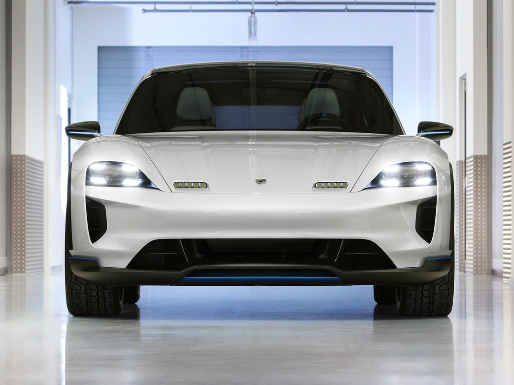 Porsche Mission E Cross Turismo