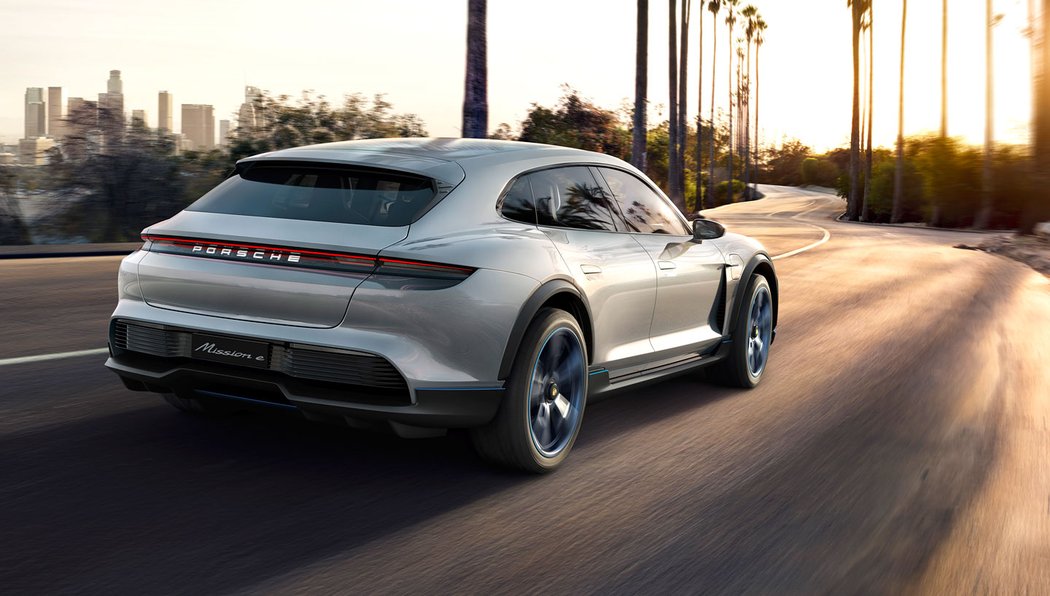 Porsche Mission E Cross Turismo