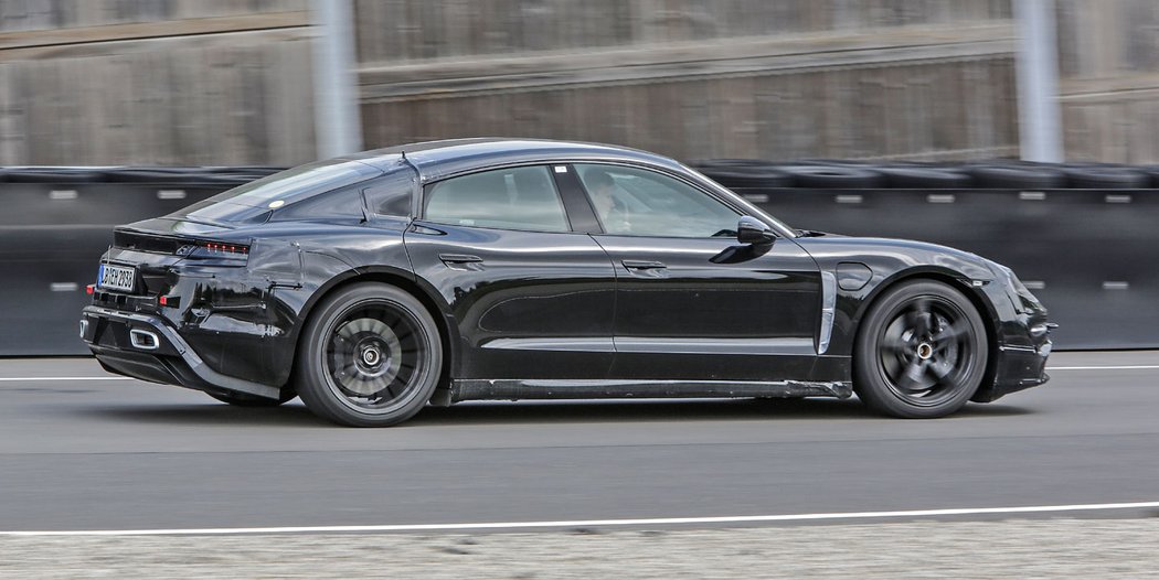 Mark Webber a Porsche Mission E