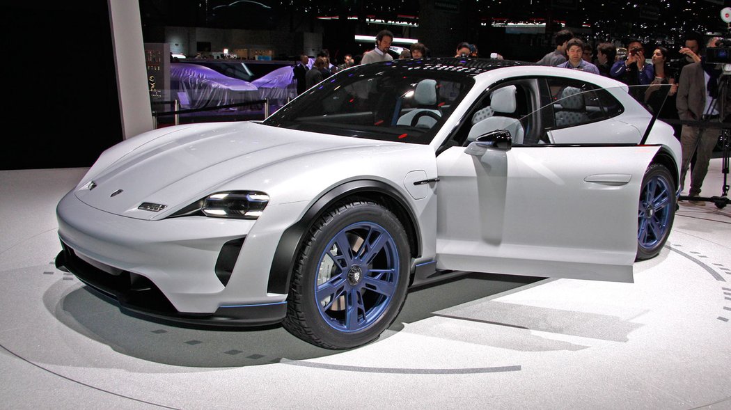 Porsche Mission E Cross Turismo