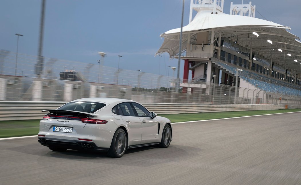 Porsche Panamera GTS