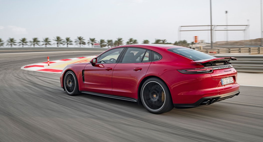 Porsche Panamera GTS