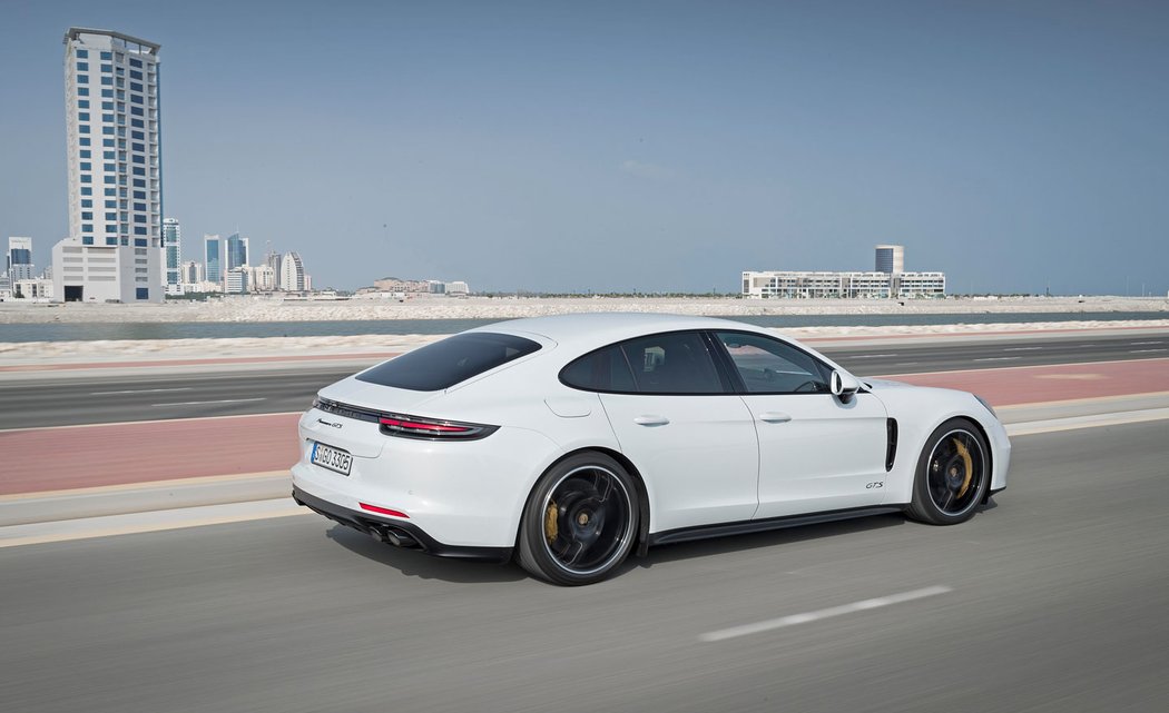 Porsche Panamera GTS