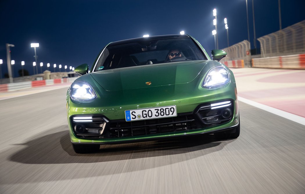 Porsche Panamera GTS Sport Turismo