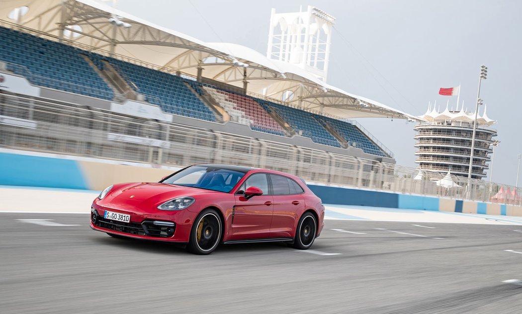 Porsche Panamera GTS Sport Turismo