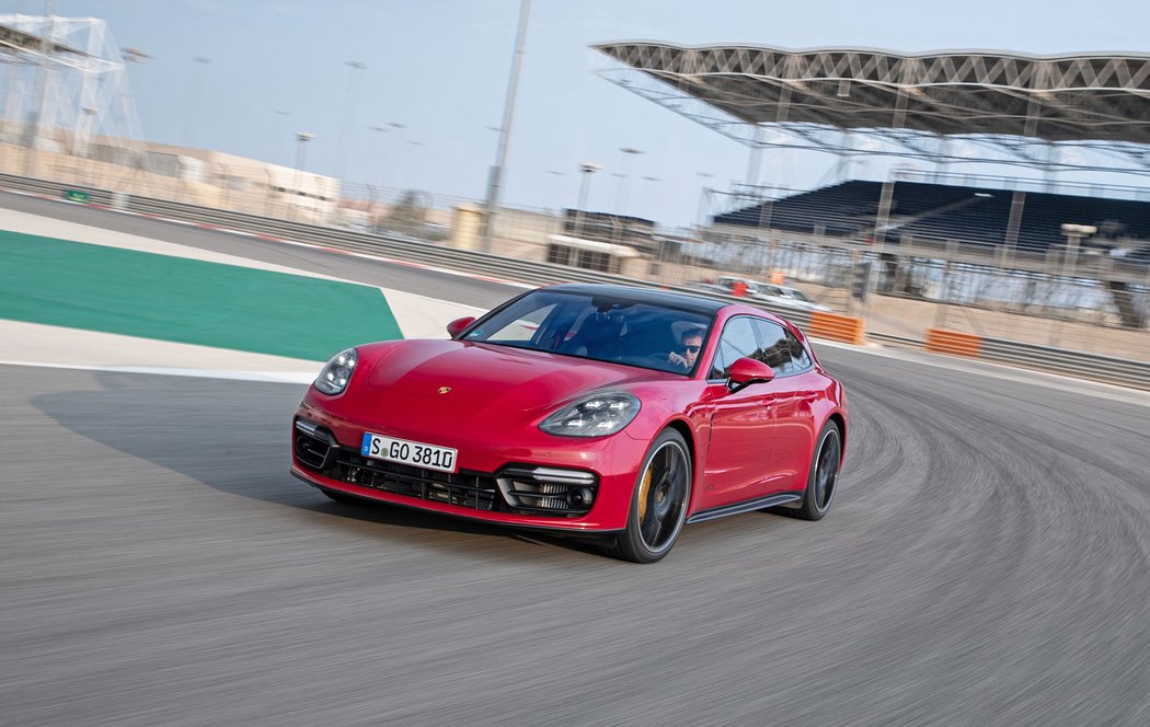 Porsche Panamera GTS Sport Turismo