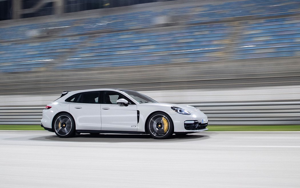 Porsche Panamera GTS Sport Turismo