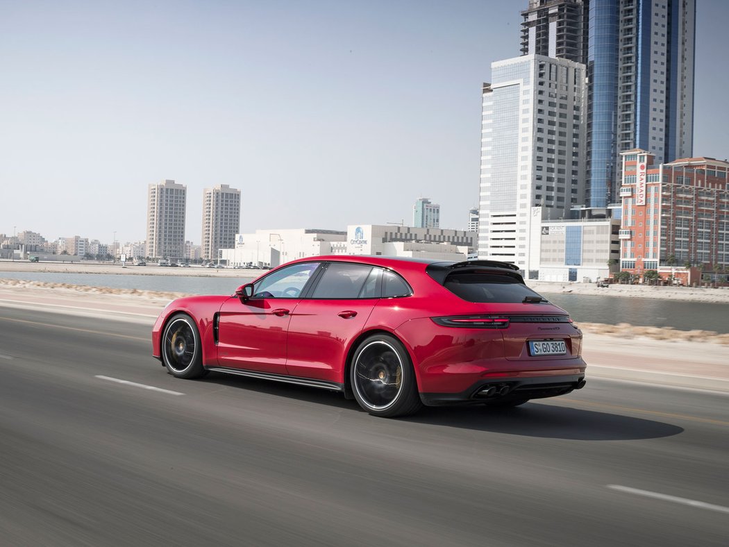 Porsche Panamera GTS Sport Turismo