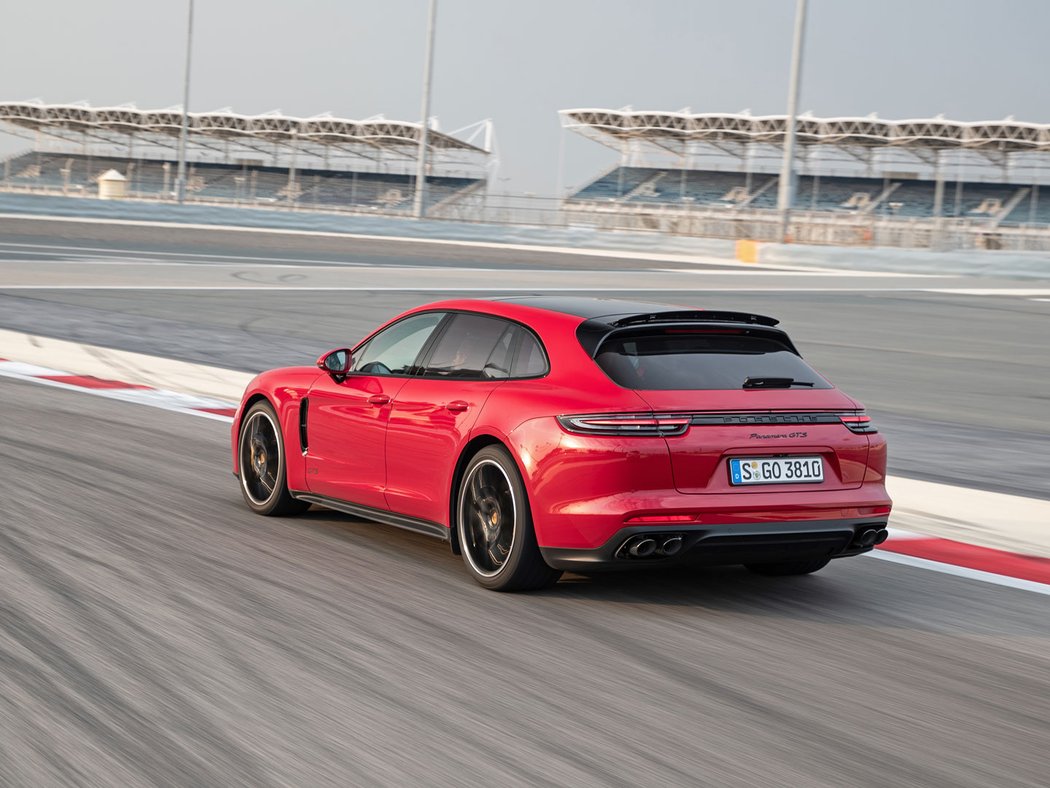 Porsche Panamera GTS Sport Turismo