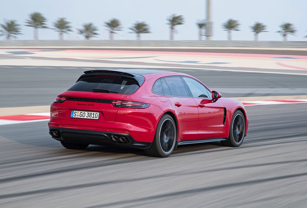 Porsche Panamera GTS Sport Turismo