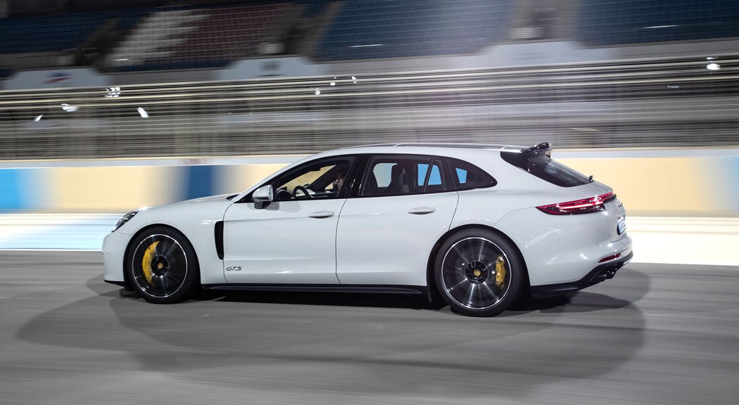 Porsche Panamera GTS Sport Turismo