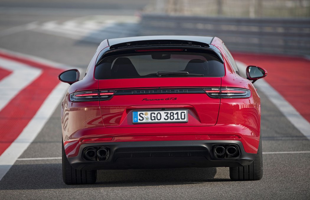 Porsche Panamera GTS Sport Turismo