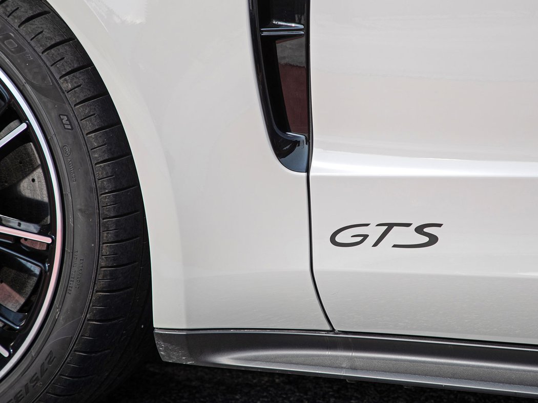 Porsche Panamera GTS Sport Turismo