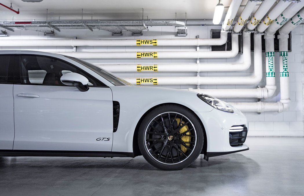 Porsche Panamera GTS Sport Turismo