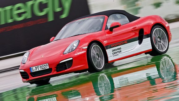 TEST Driving Academy: Protáhli jsme na okruhu ta nejlepší Porsche! (+videa)