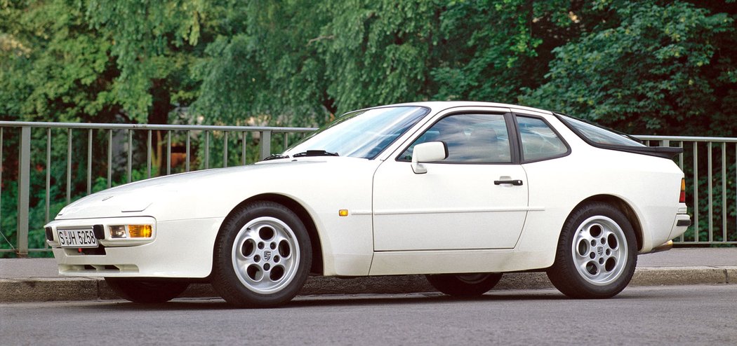 Porsche 944 S