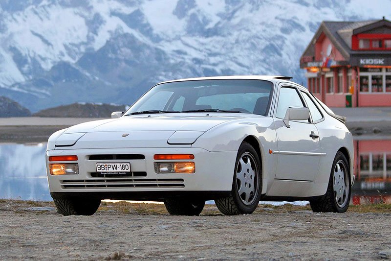 Porsche 944 S2