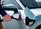 Elektromobily jsou prý méně spolehlivé než auta se spalovacími motory, tvrdí průzkum