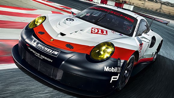 Porsche 911 RSR šokuje motorem uloženým uprostřed!
