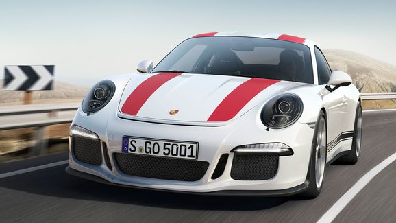 Porsche zastavilo prodej některých ojetých modelů se Sport Chrono paketem. Kvůli emisím