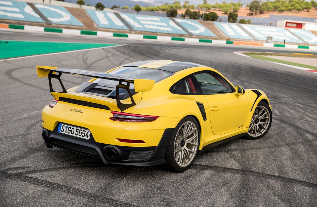 Porsche 911 GT2 RS