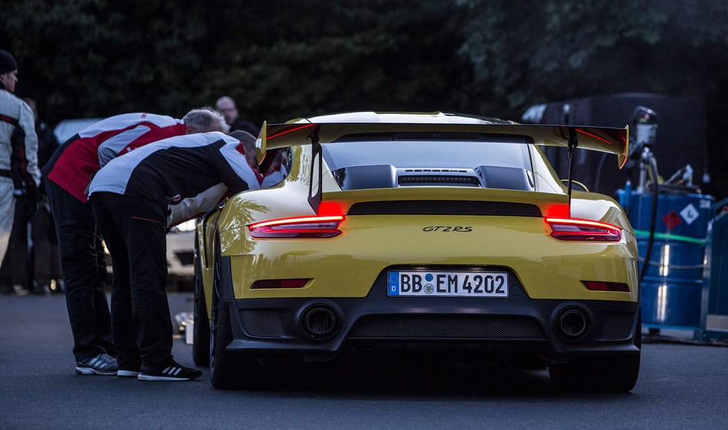 Porsche 911 GT2 RS