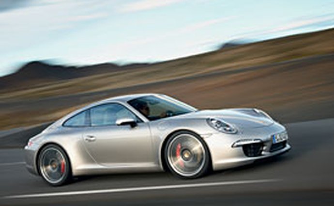 Video: Porsche 911 (991) – Carrera i Carrera S na opuštěných silnicích