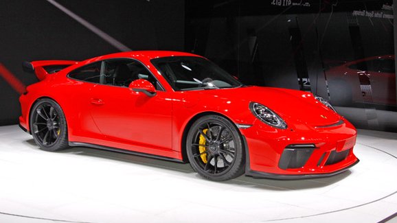 Porsche 911 GT3 nabídne šestistupňový manuál a rovných 500 koní