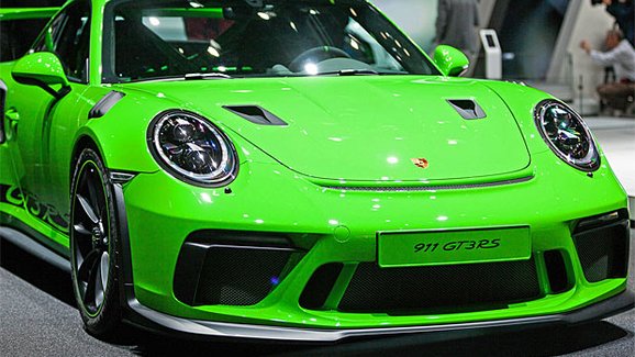 Porsche 911 může být brzy jediným zástupcem značky se spalovacím motorem