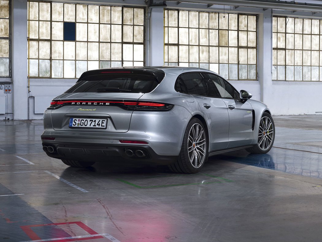 Porsche Panamera 4 E-Hybrid Sport Turismo