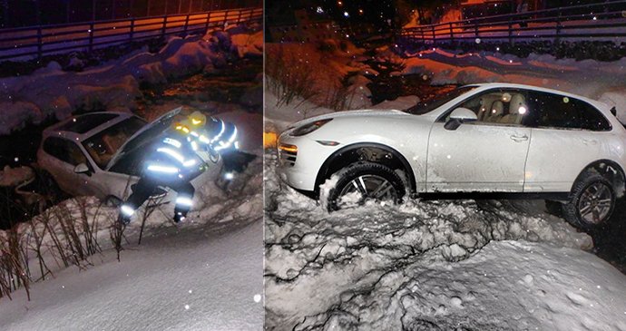 Porsche v Peci pod Sněžkou skončilo v potoce.