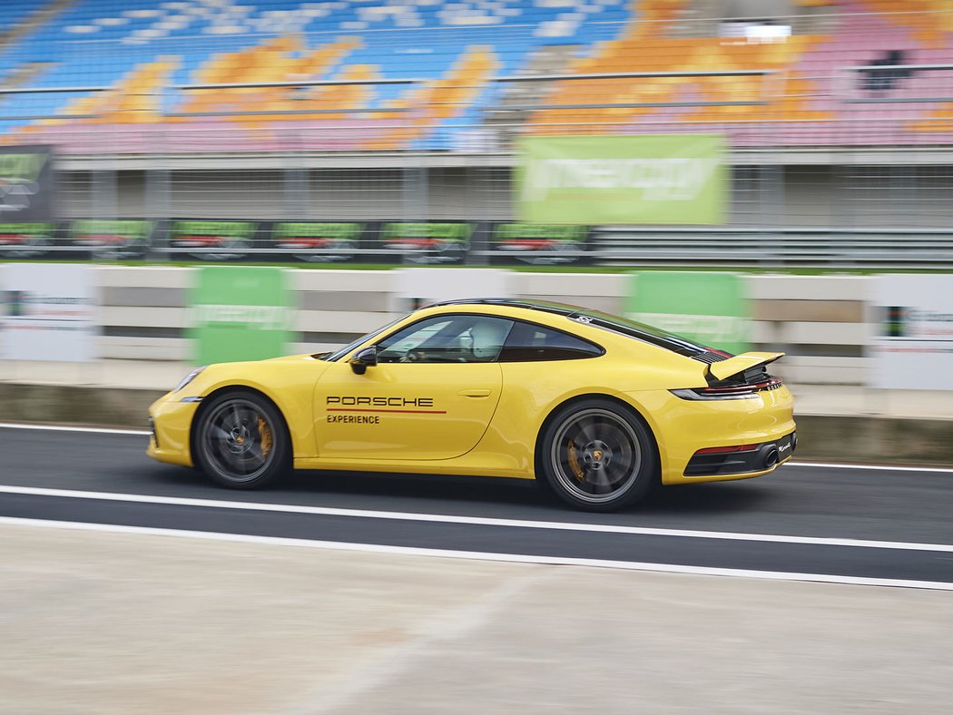 Modelová řada Porsche na okruhu F1 v Istanbulu