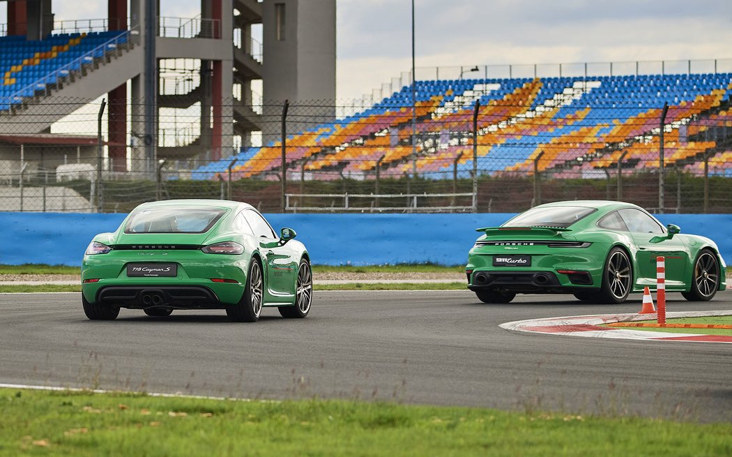 Modelová řada Porsche na okruhu F1 v Istanbulu