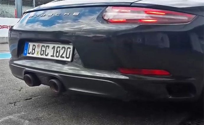 Porsche 911 Carrera S: Takto zní nové třílitrové turbo (videa)