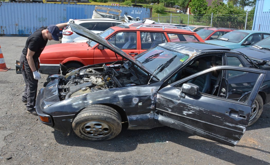 Porsche 924S