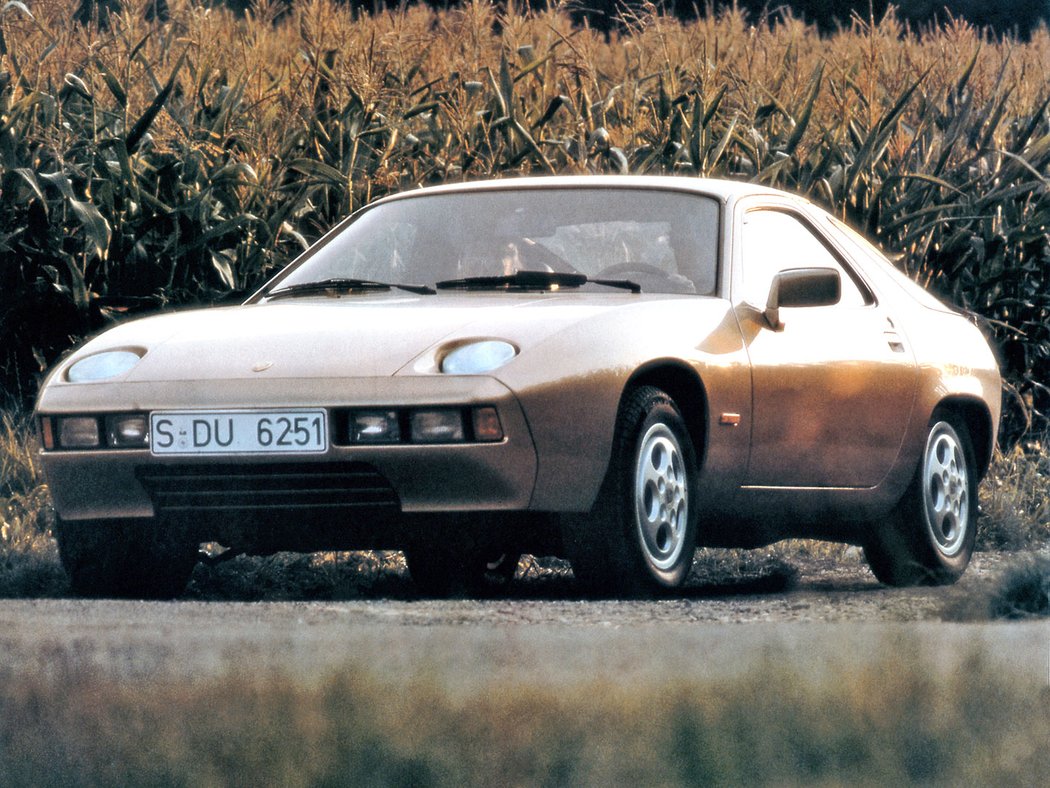 Porsche 928