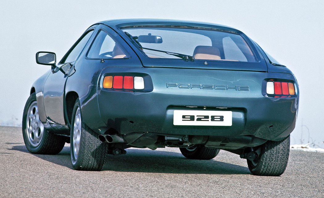 Porsche 928