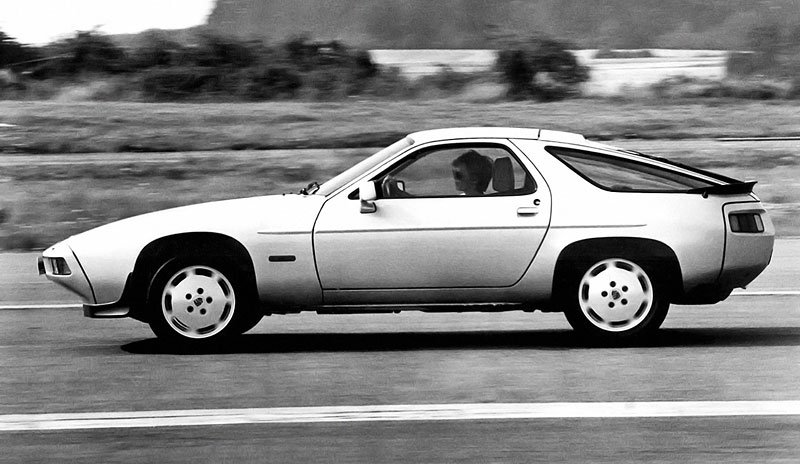 Porsche 928