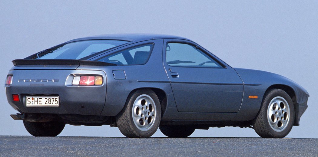 Porsche 928