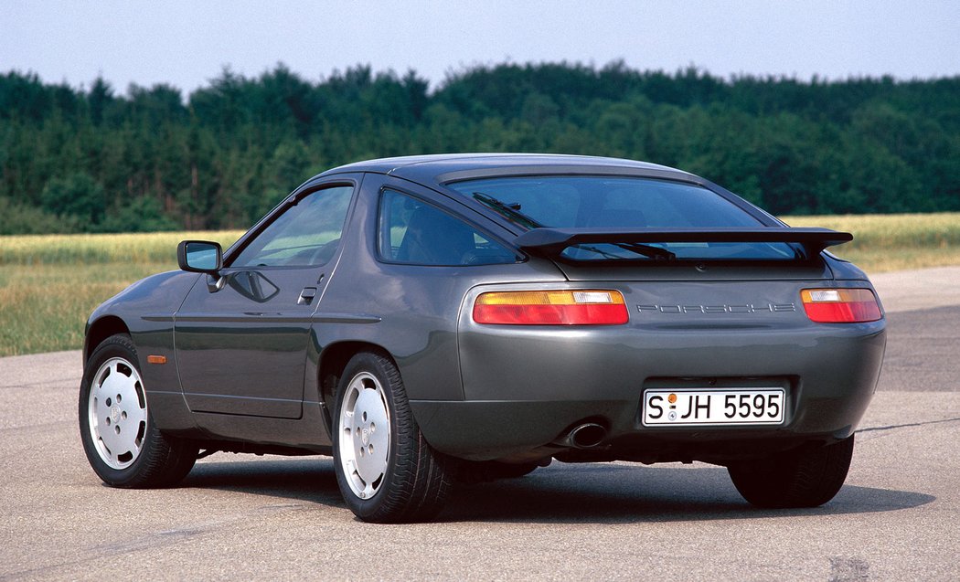 Porsche 928