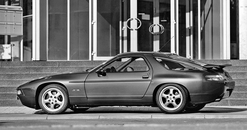 Porsche 928