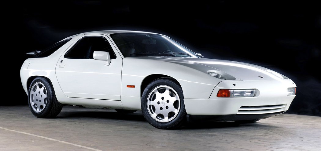 Porsche 928