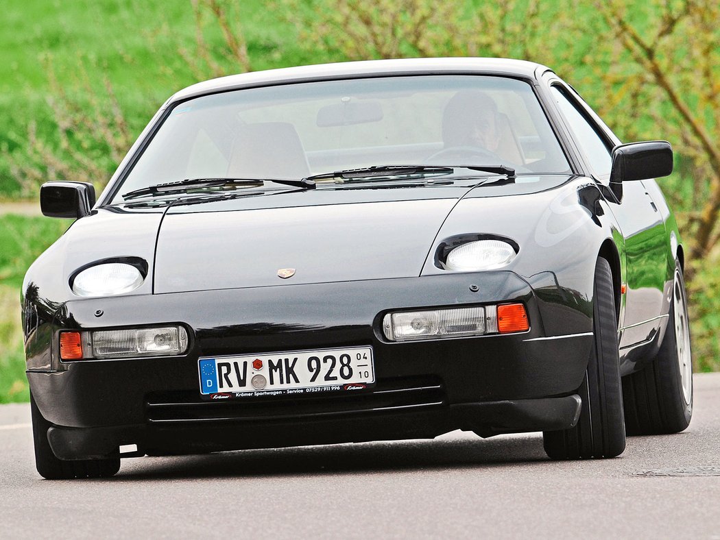 Porsche 928