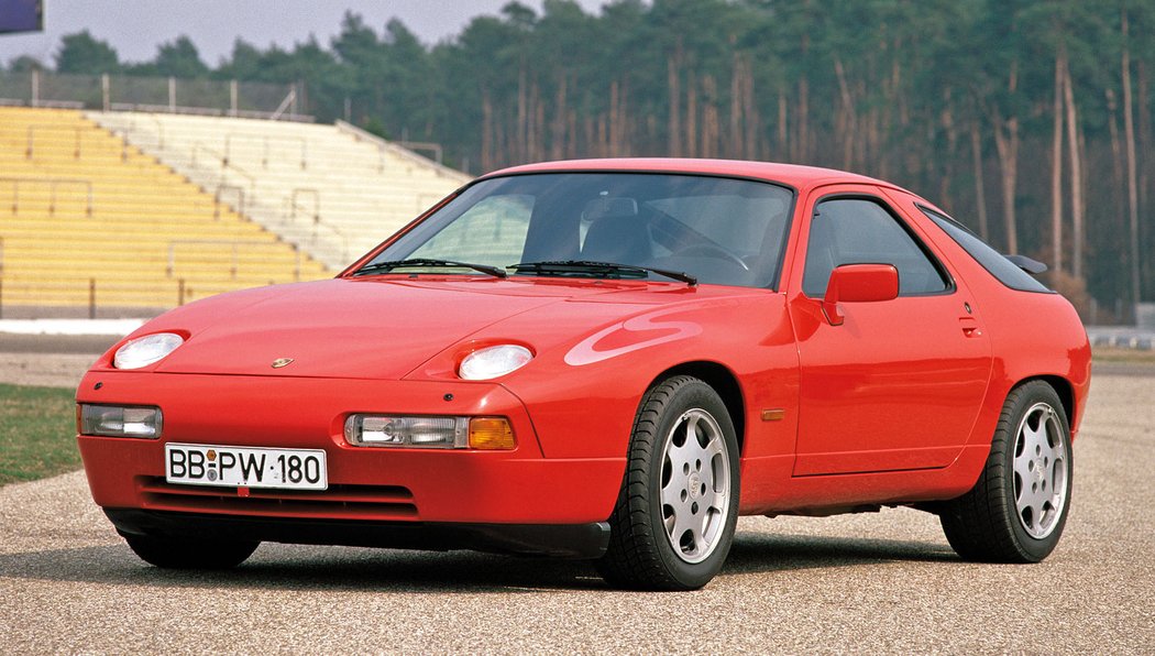 Porsche 928